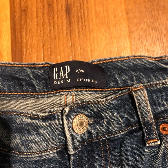 GAP ripped jeans - Picture 3 of 3